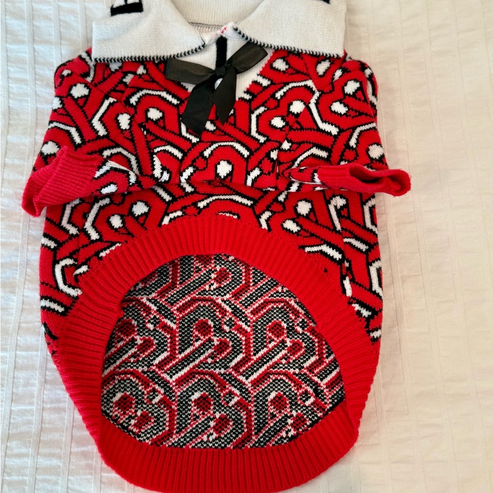 Chic Red Patterned Dog sweater 12-16lb